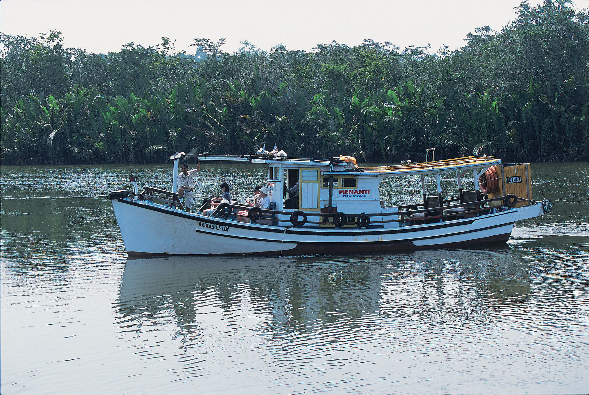 דאנגון Tanjong Jara Resort, Terengganu - A Small Luxury Hotels Of The World מראה חיצוני תמונה A fishing boat in the backwaters of Kerala